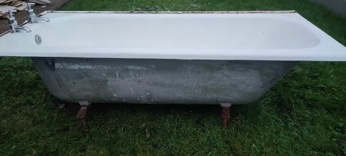 Cast Iron bath - Image 3