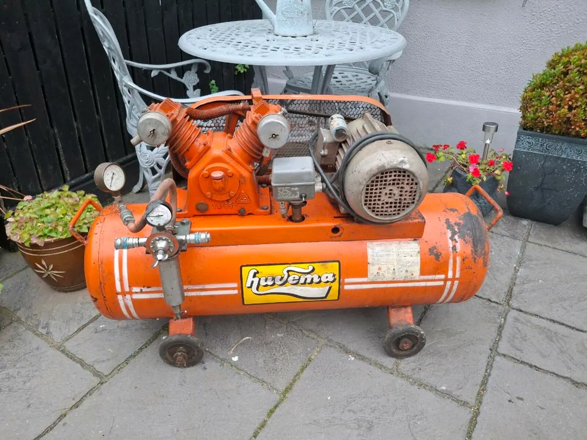 Air compressor - Image 1