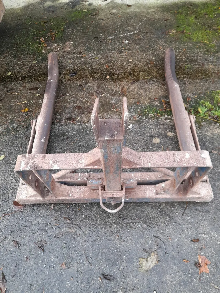 Bale Handler and spike - Image 3