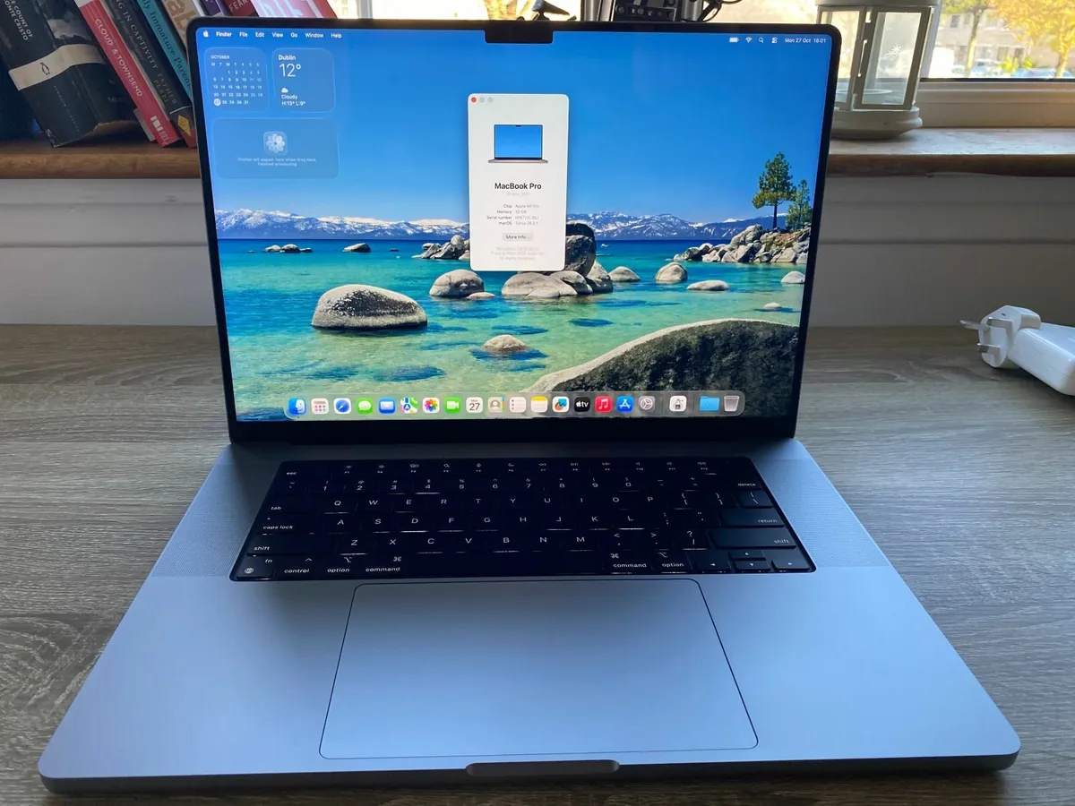 MacBook Pro 16" (2021) 32GB | M1 Pro | 512GB - Image 1