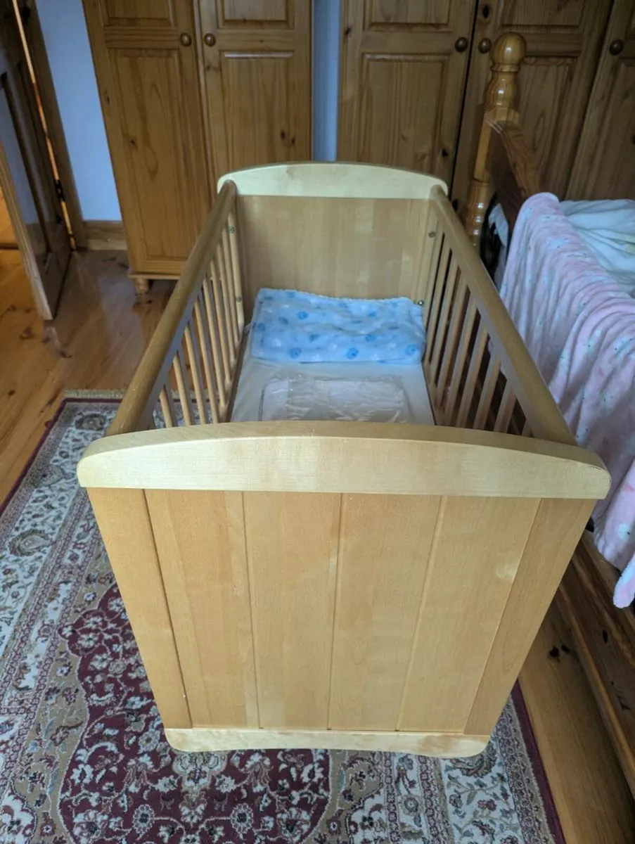 Baby Cot (manual rocking) - Image 2