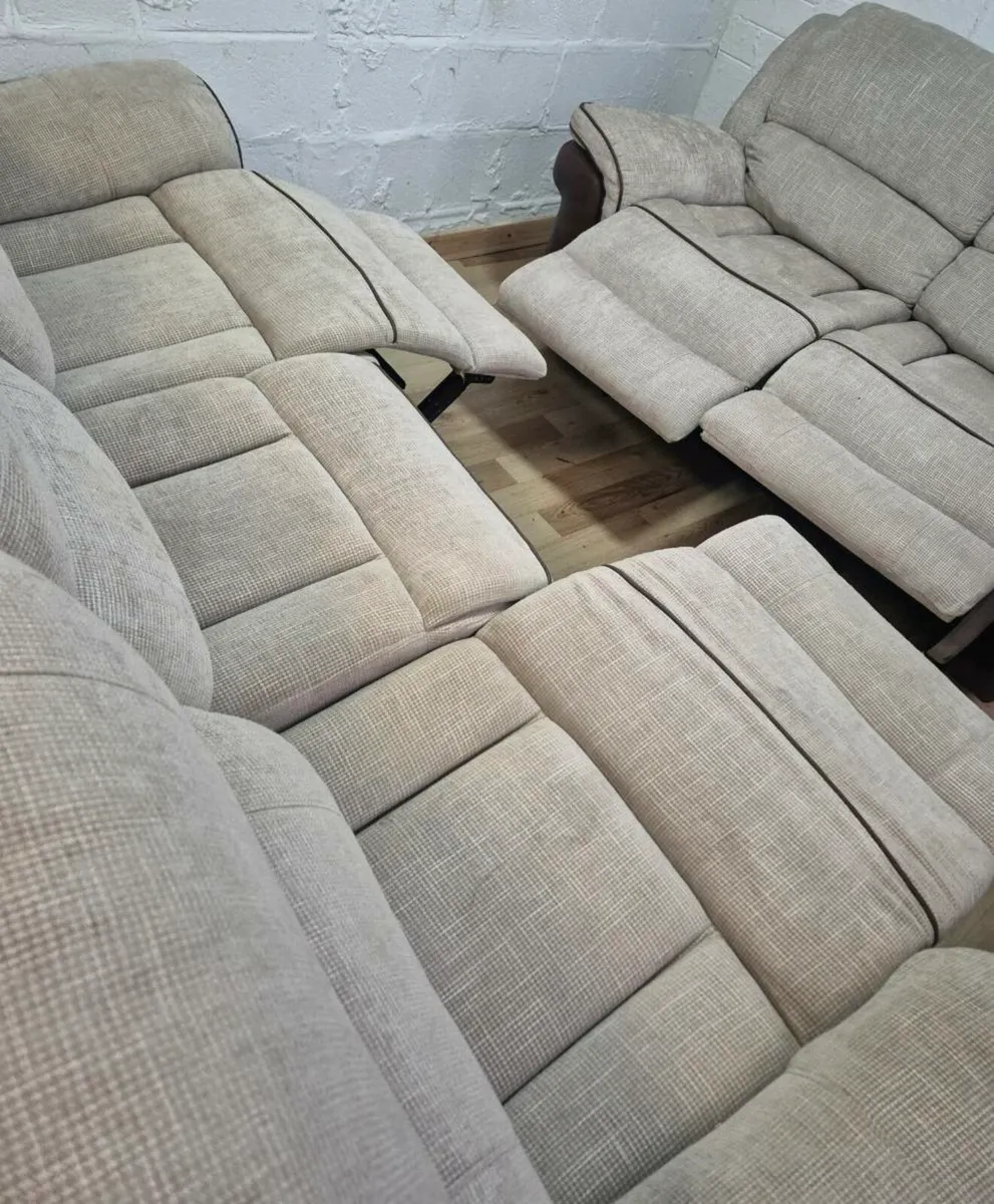Recliner 3.2 ,Dublin Delivery. - Image 2