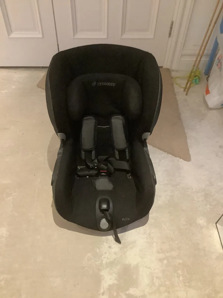 Child’s Car Seat - Image 3