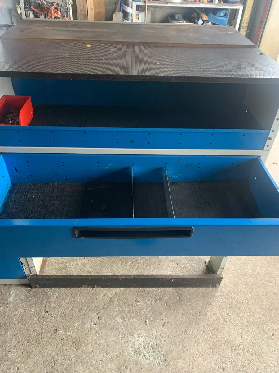 4 van shelving units - Image 4
