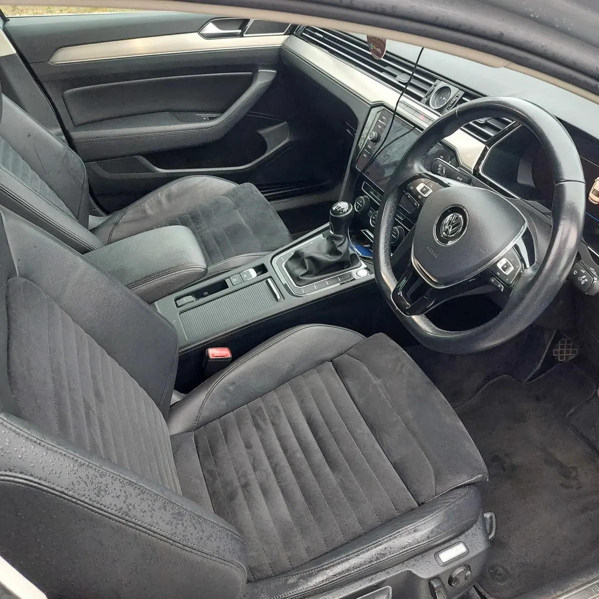 Volkswagen Passat 2019 - Image 4