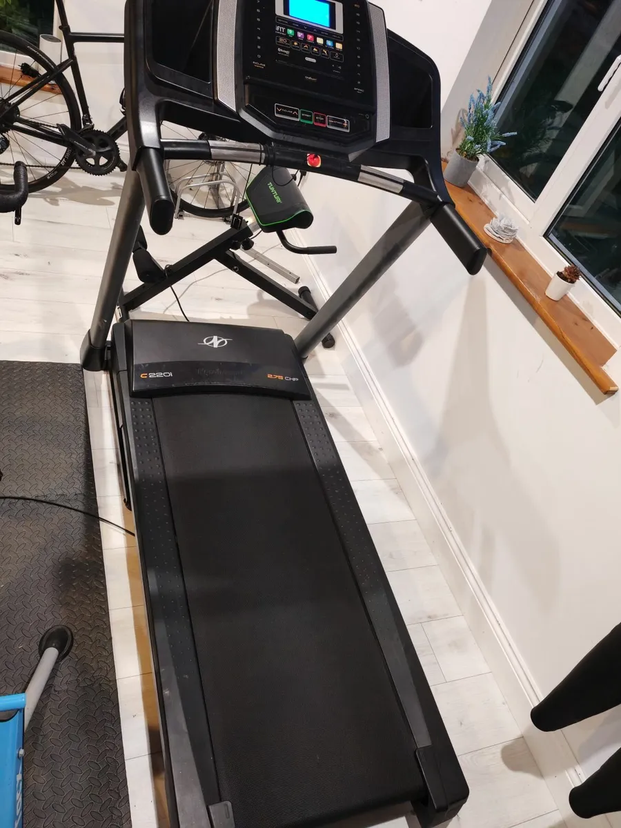 Treadmill - Image 1
