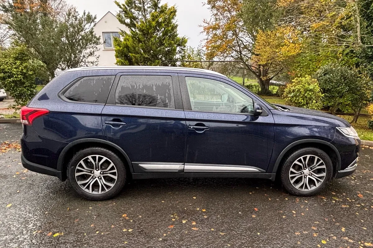 2016 Mitsubishi Outlander 2.2D 4WD 7 Seater - Image 4