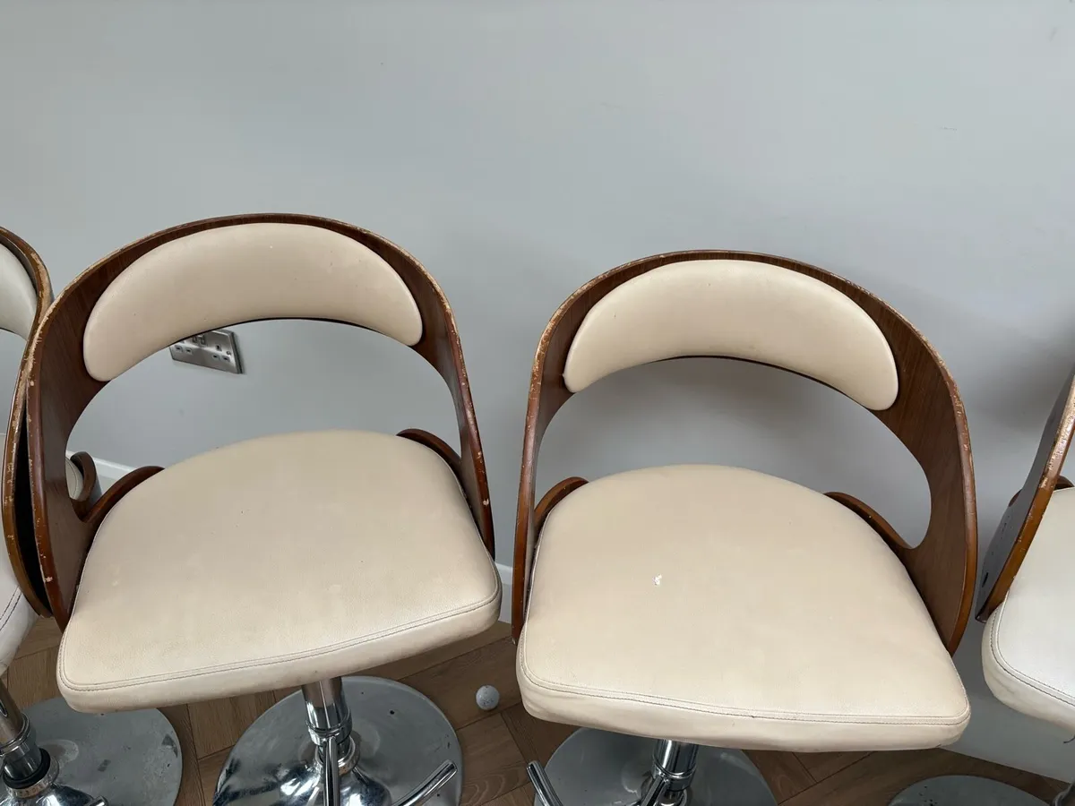 6 bar stools - Image 3