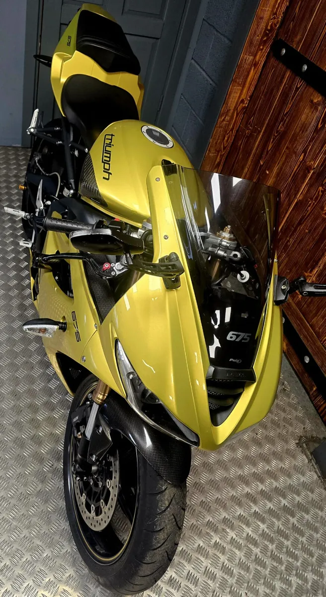 2012 Triumph 675 Daytona - Image 2