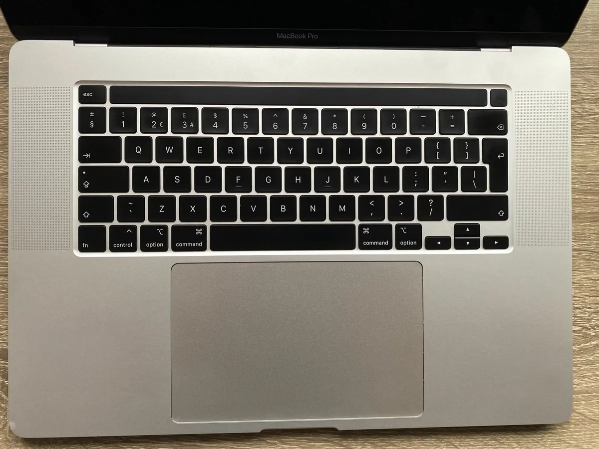 Apple MacBook Pro 16-inch (2019) i7 | 16GB | 512GB - Image 4