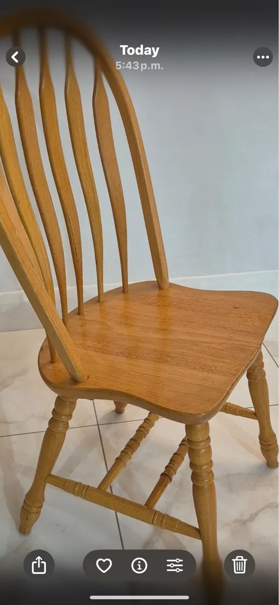 Kitchen / Dining Table & 8 chairs ( 2 carvers) - Image 3