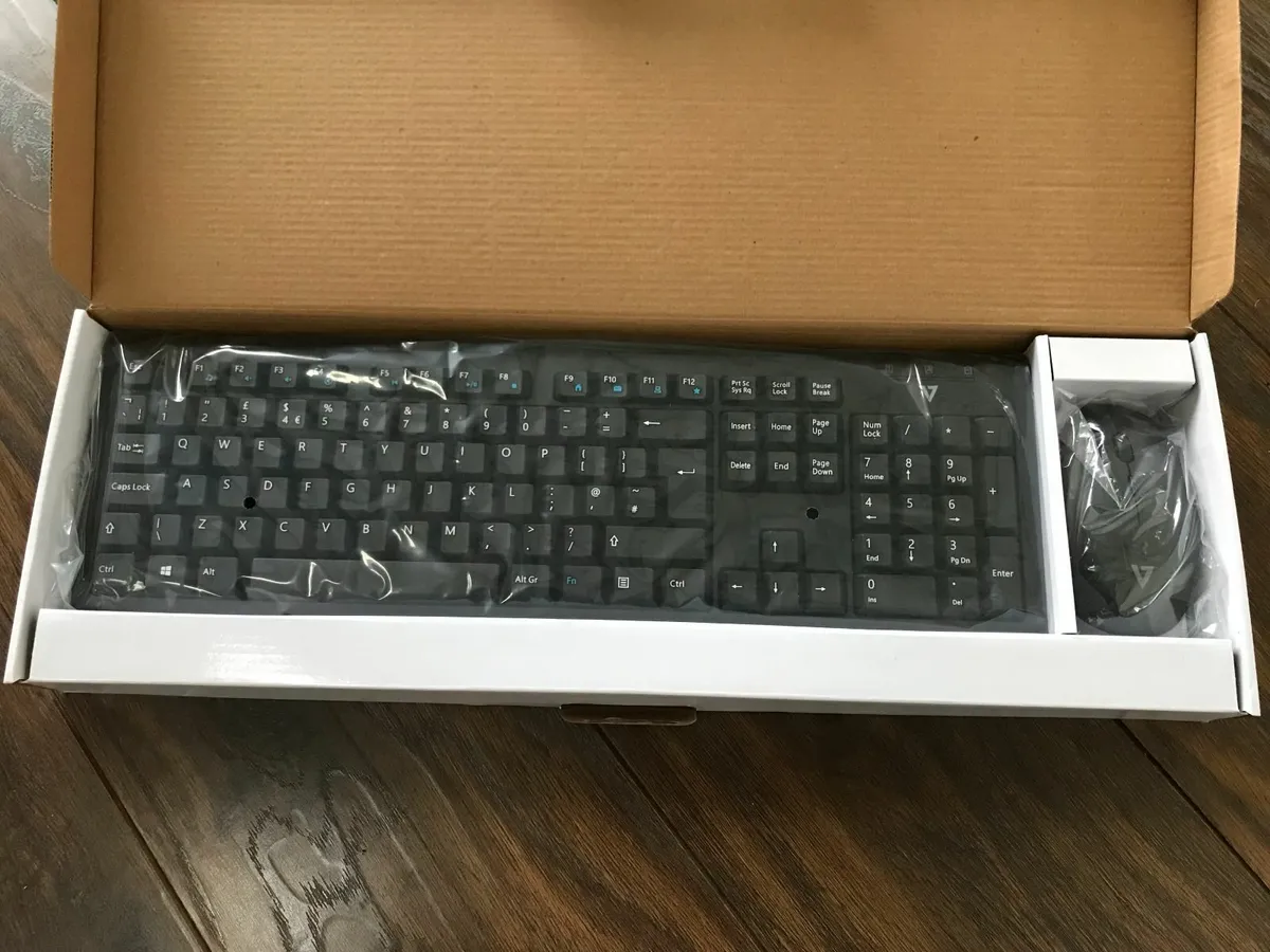 Wireless Keyboard - Image 2