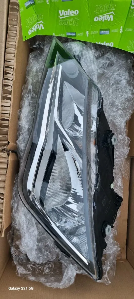Headlights - Image 2