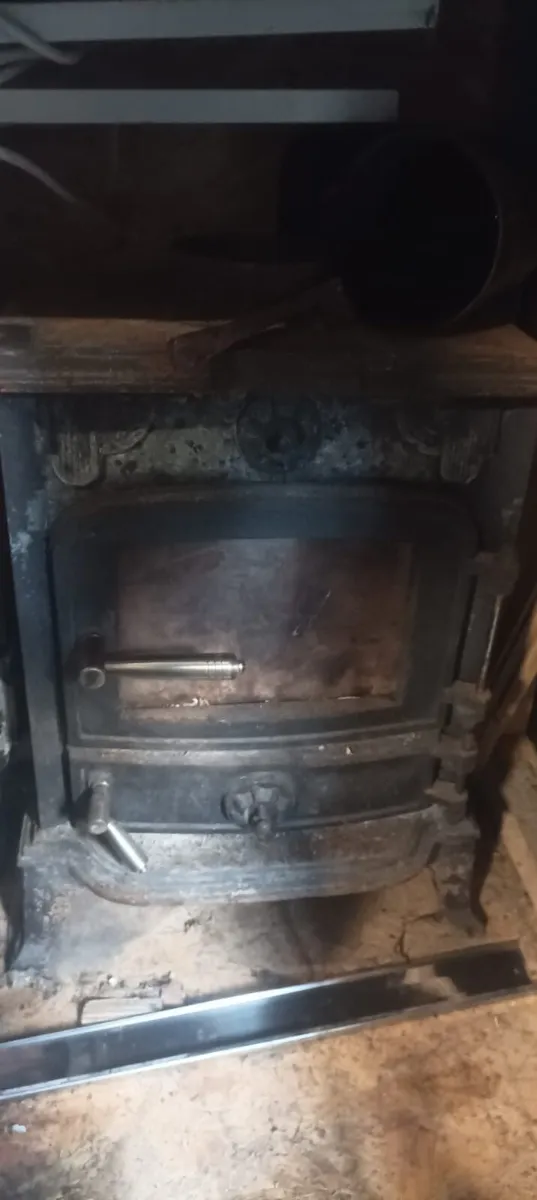 Cast iron stove 6kw - Image 1