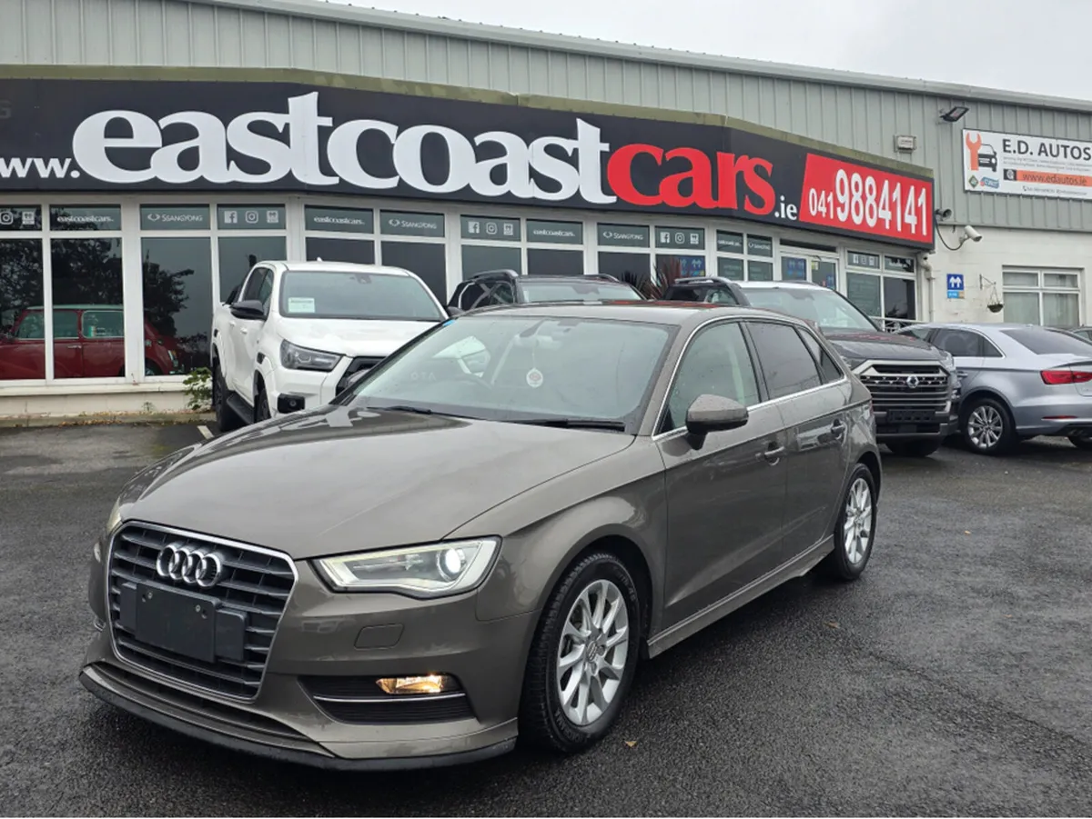 Audi A3 (162) 1.4 TFSI AUTOMATIC PRIVACY GLASS BLU - Image 1