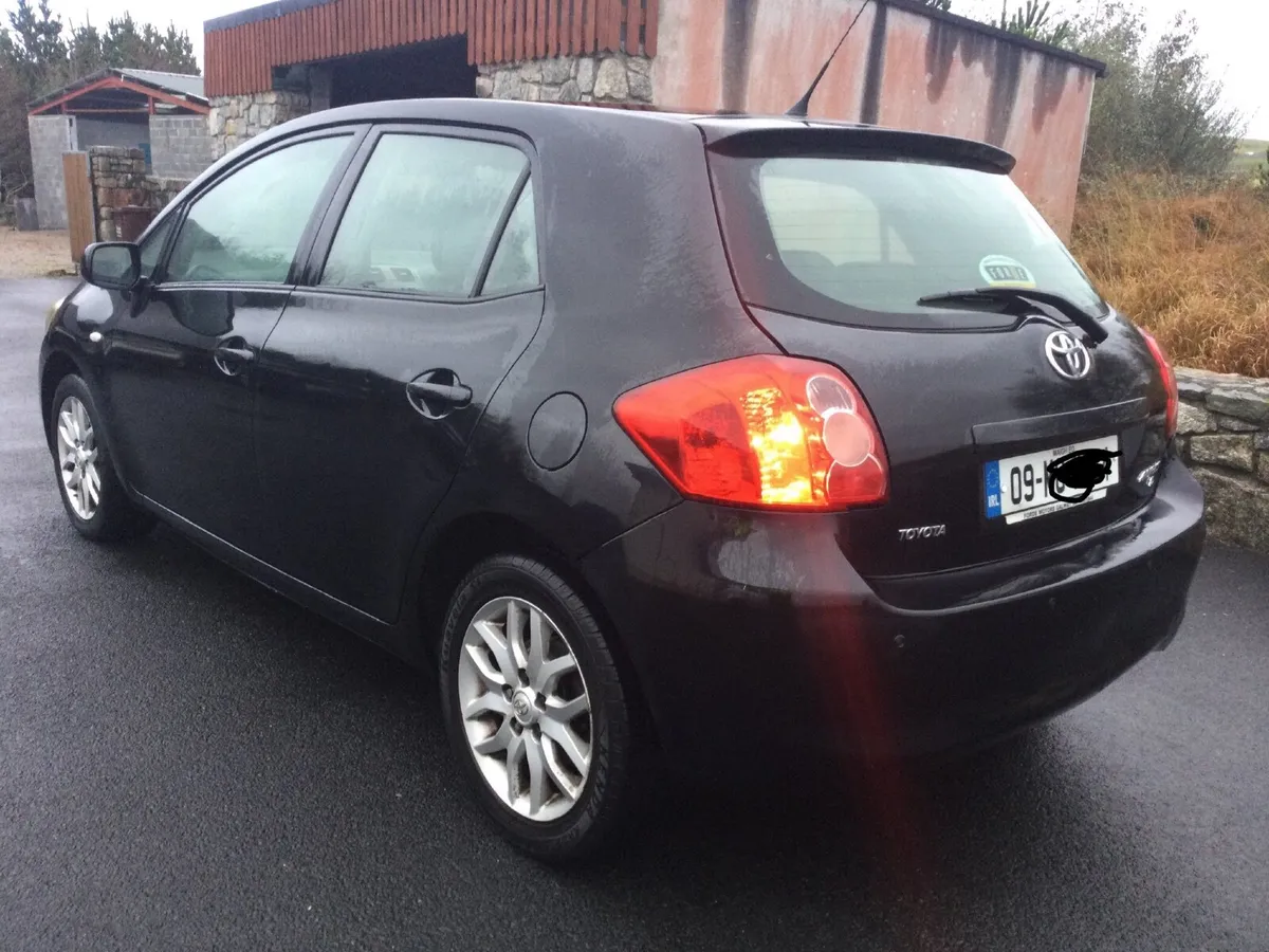 Toyota Auris - Image 2