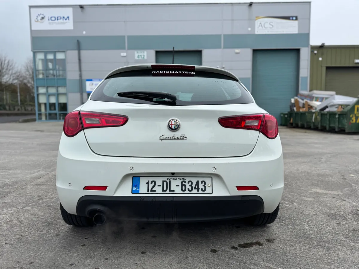 Alfa Romeo Giulietta AUTO Veloce 1.4 petrol 170 hp - Image 4