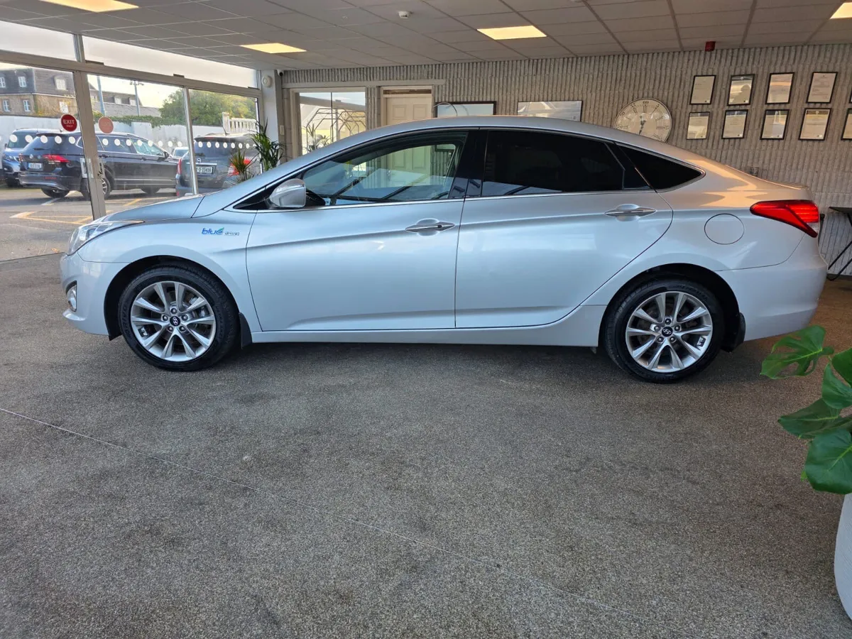 Hyundai i40 1.7 D Salon Executive Plus 2015 - Image 4