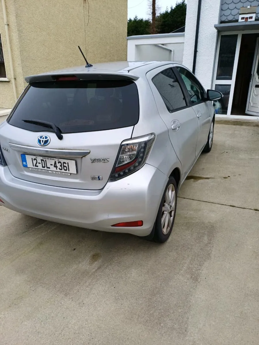 Toyota yaris - Image 4