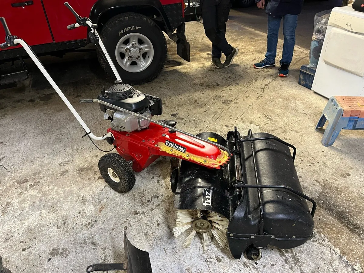 Tielburger yard sweeper - Image 3