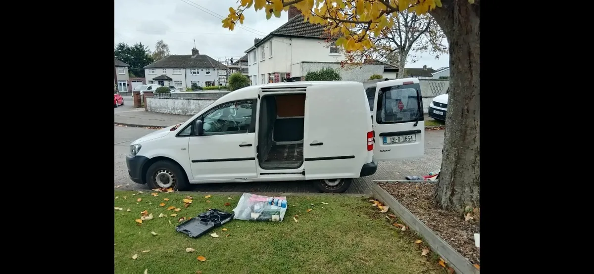 Volkswagen Caddy 2013 - Image 2