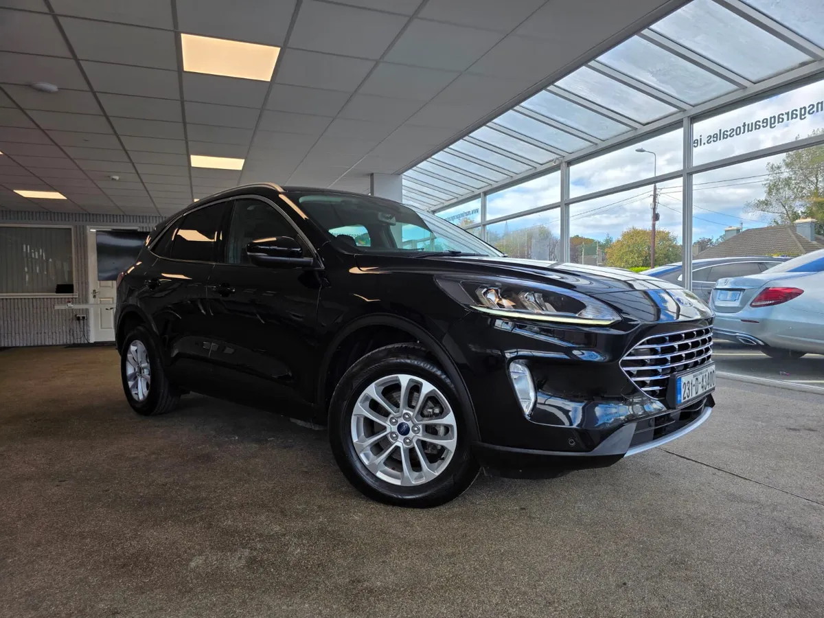 Ford Kuga 2.5 Titanium PHEV 2023 - Image 2