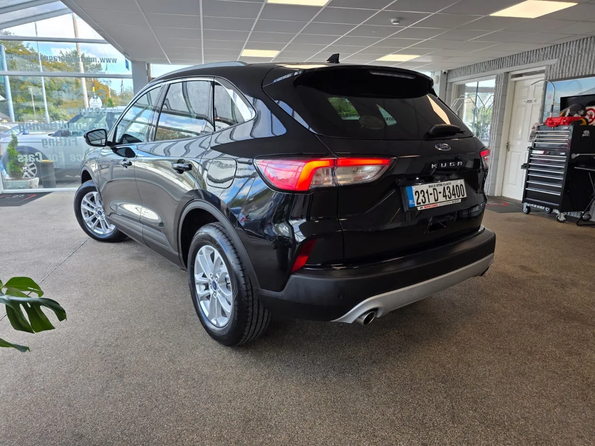 Ford Kuga 2.5 Titanium PHEV 2023 - Image 3
