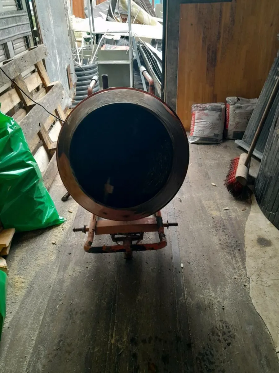 Electric mixer - Image 1