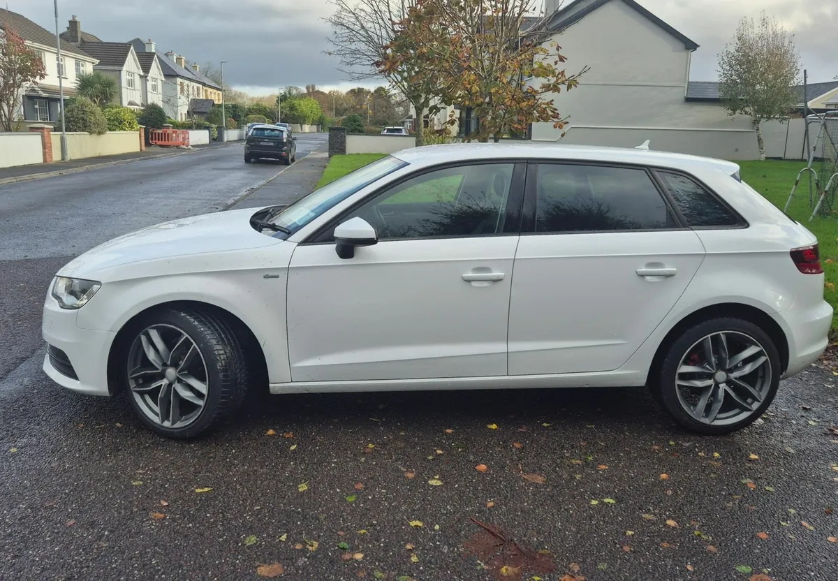 Audi A3 S-Line 2016 - Image 2