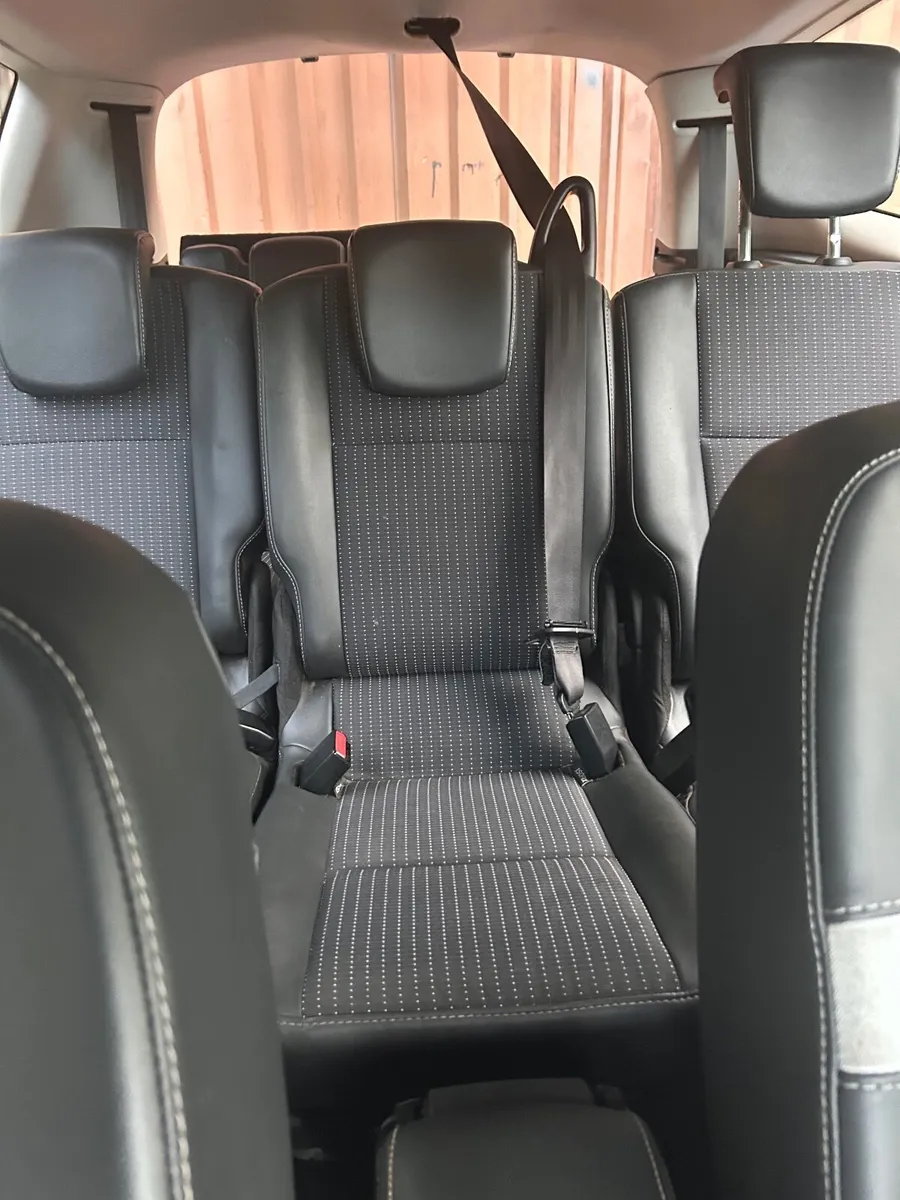 Renault Grand Scenic 2013 - Image 2