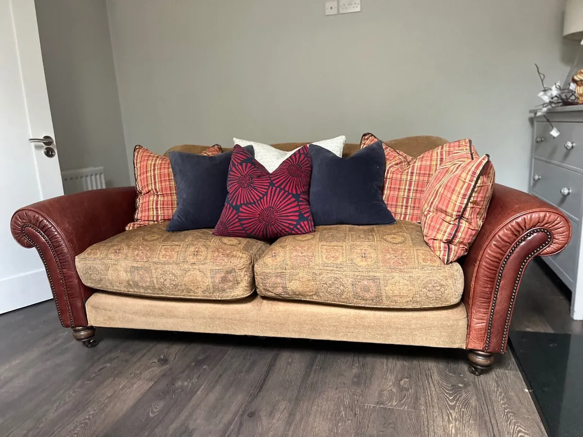 Tetrad Sofa - Image 4