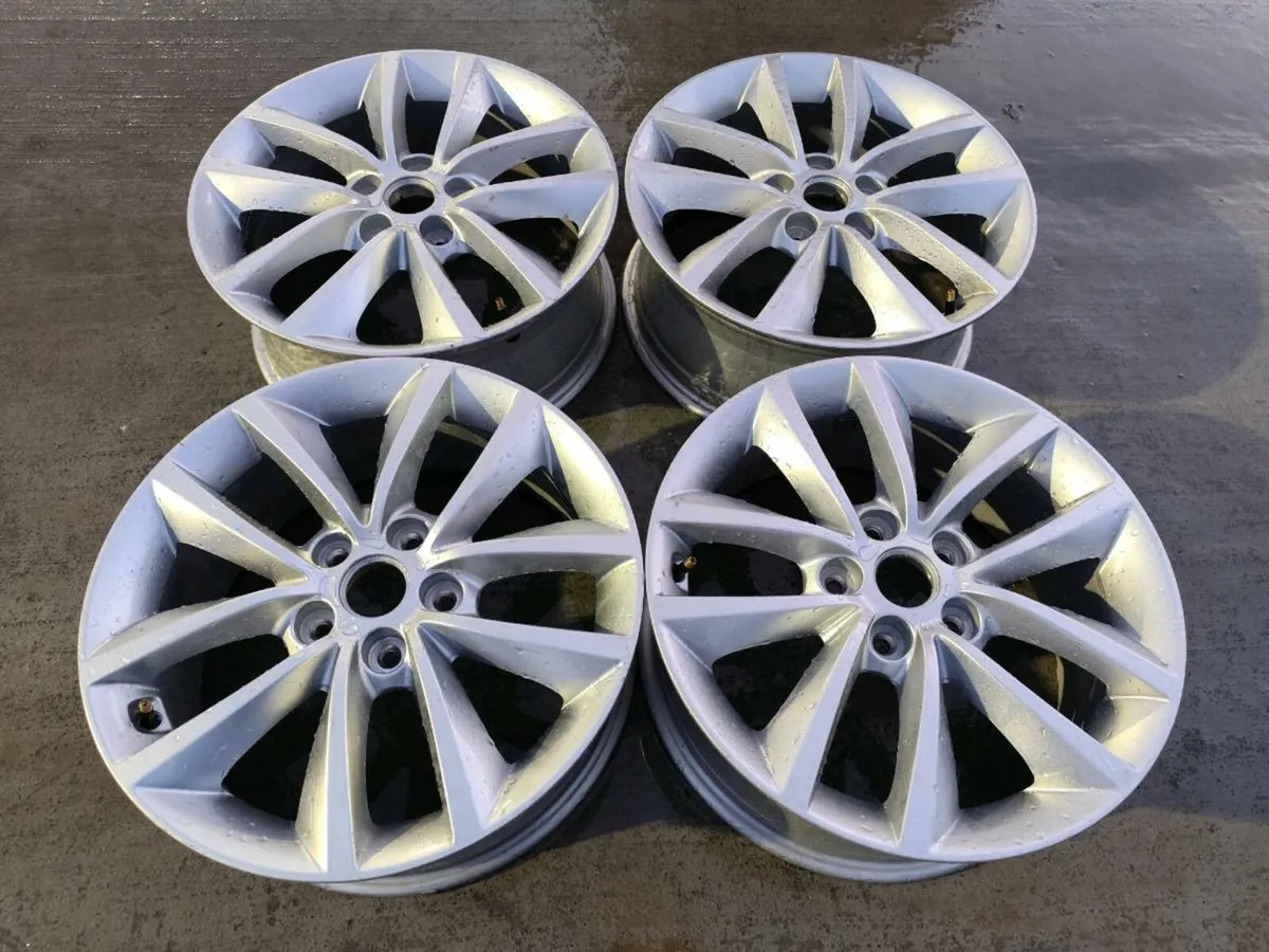 17" Kia alloys. 5x114 -may fit other japanese cars - Image 1