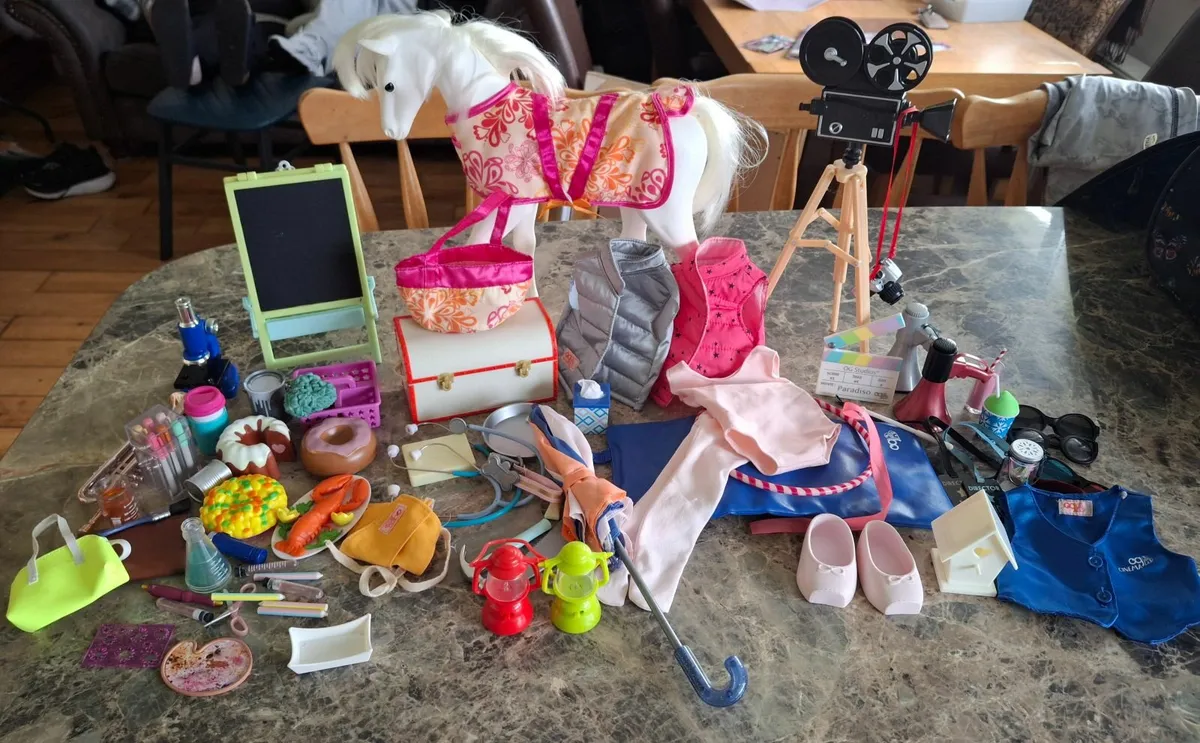 Toys - Image 2