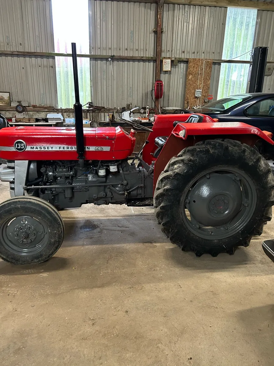 Massey Ferguson 135 - Image 1