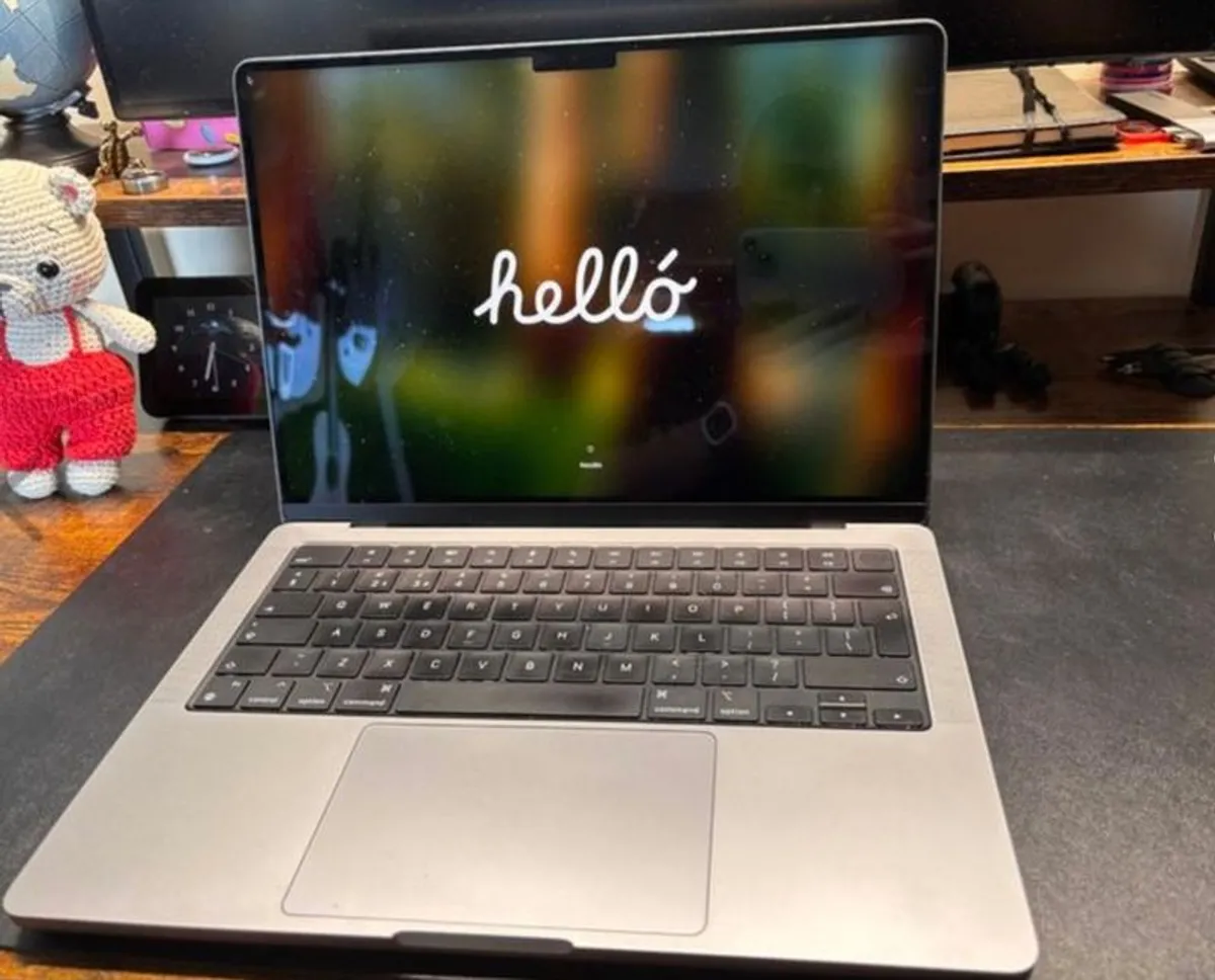 Apple MacBook Pro 14 inch (512GB SSD, M1 Pro, 32GB RAM) in Perfect condition - Image 3