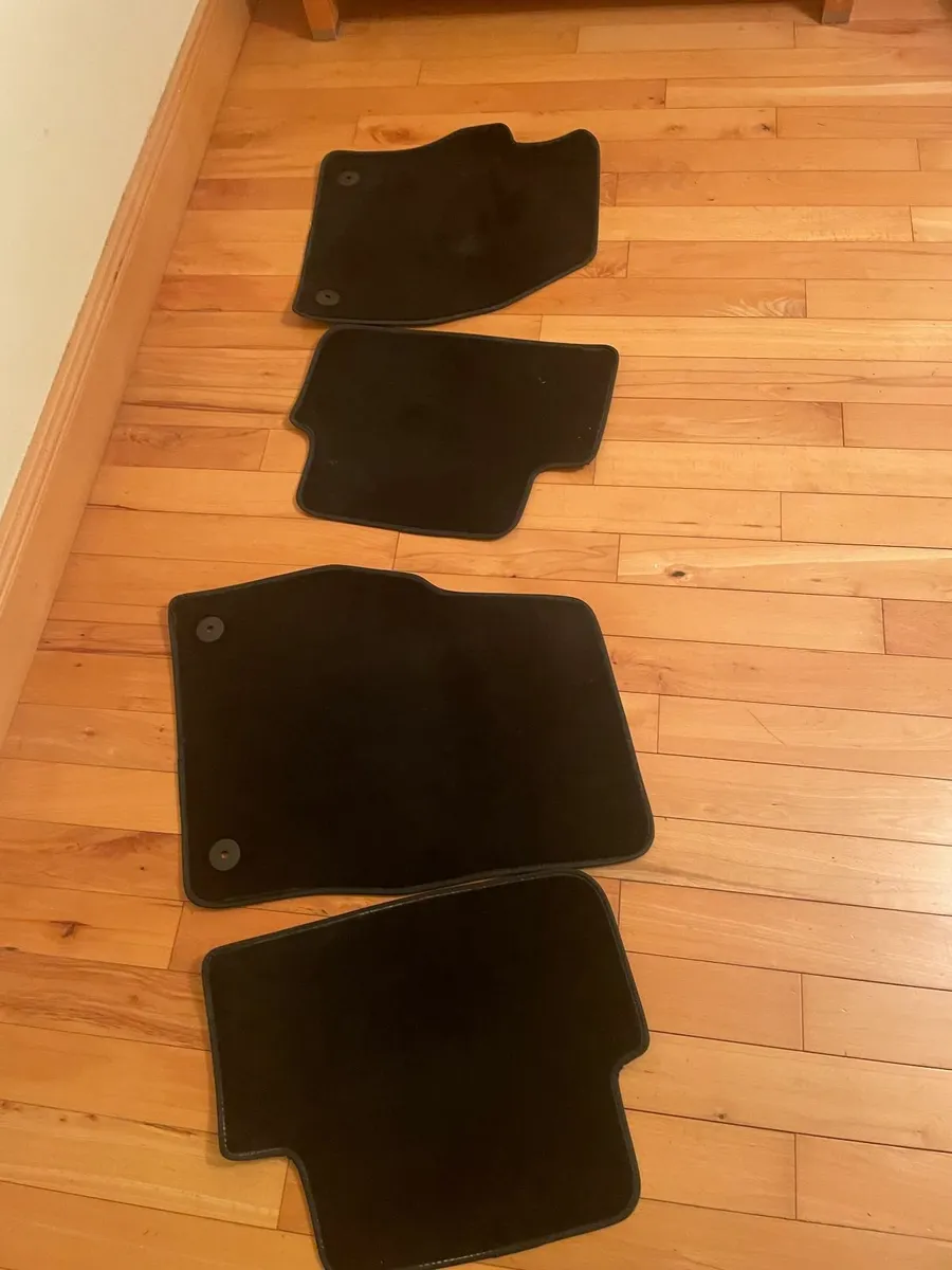 Genuine Volkswagen Polo Car Mats – 2021–2024 - Image 1