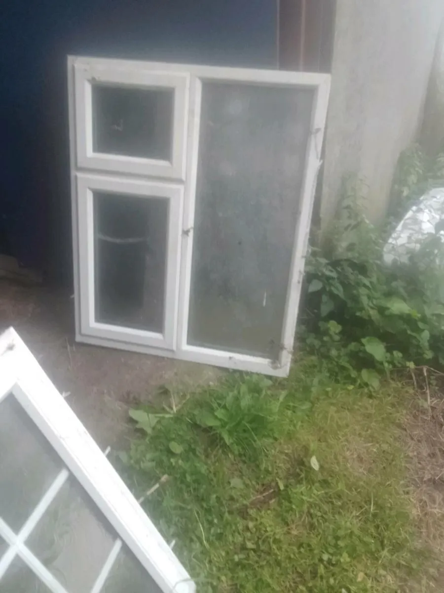 Windows and patio door for sale - Image 3