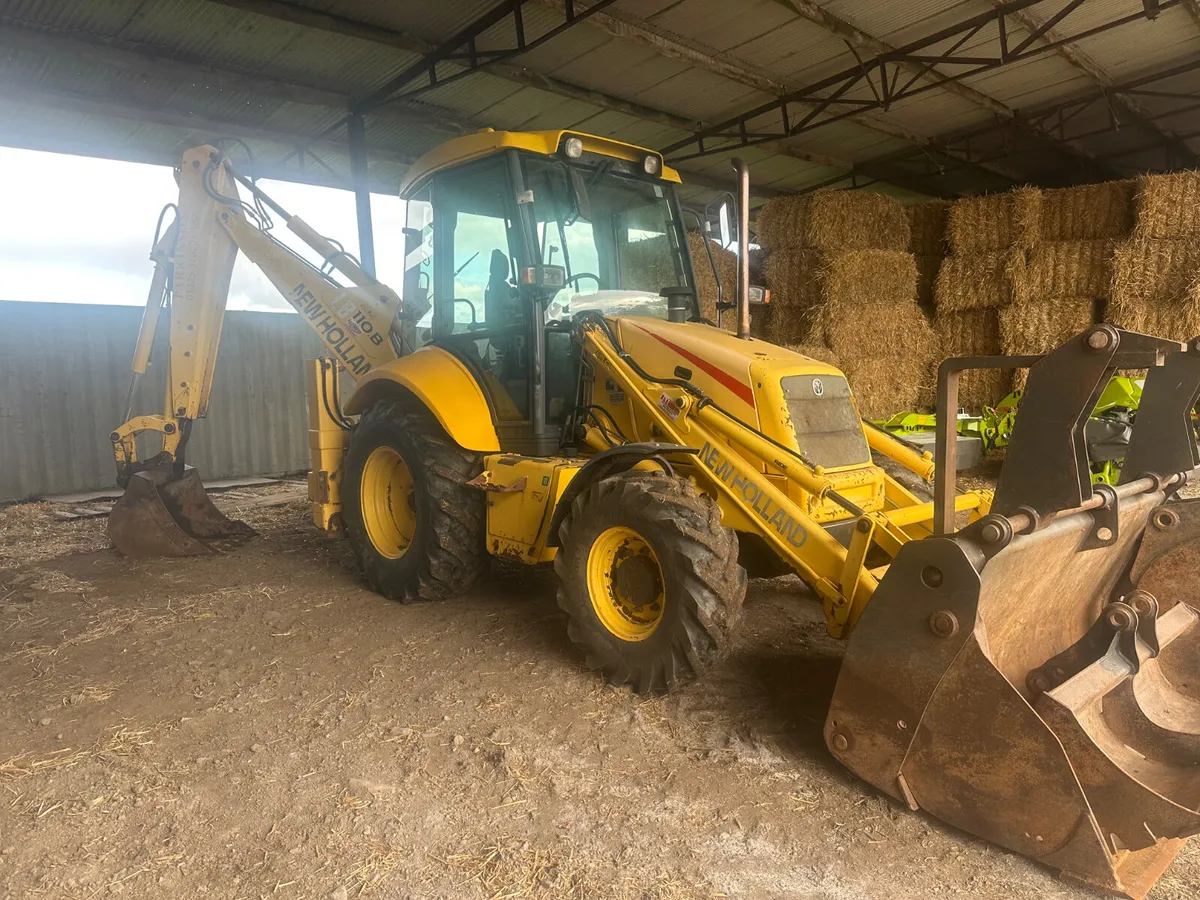 New Holland LB110b excavator - Image 2