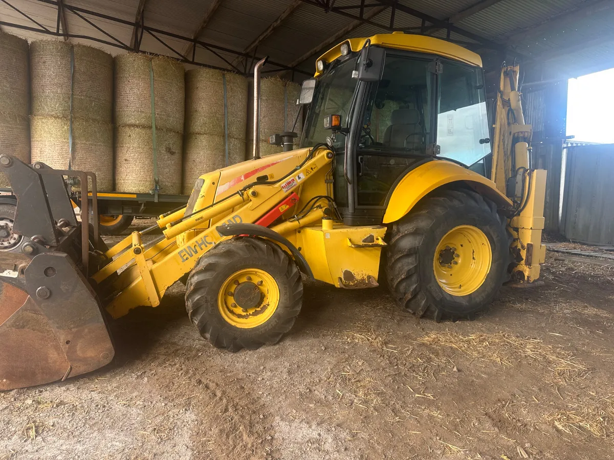 New Holland LB110b excavator - Image 1