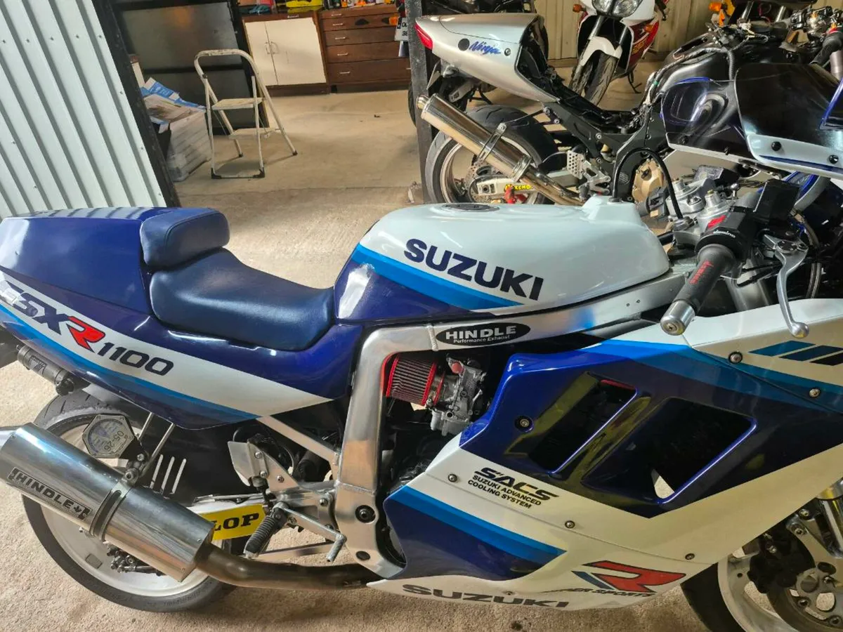 Suzuki gsxr 1100 1990 slingshot - Image 1