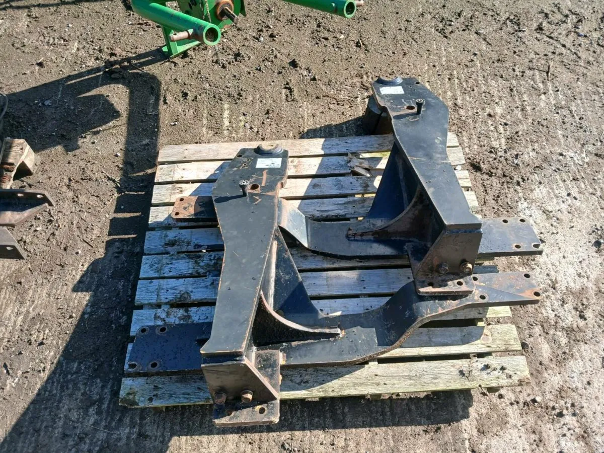 TM quicke loader brackets - Image 1