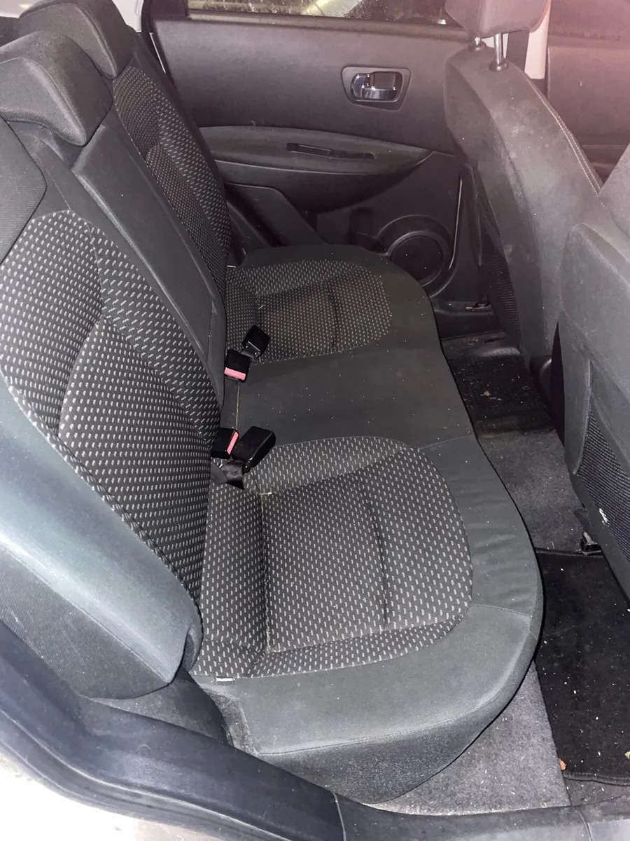 Car - Image 4