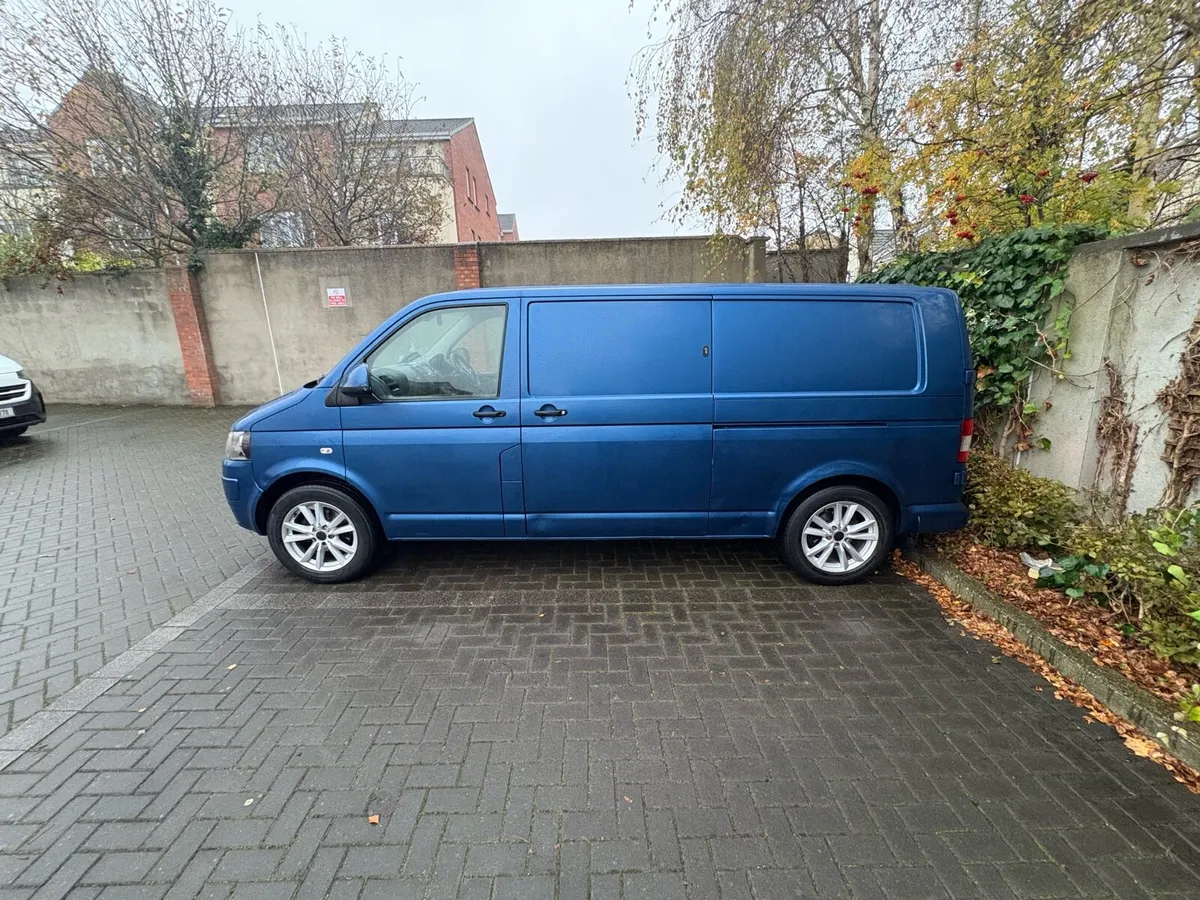 Volkswagen Transporter T5 LWB - Image 3