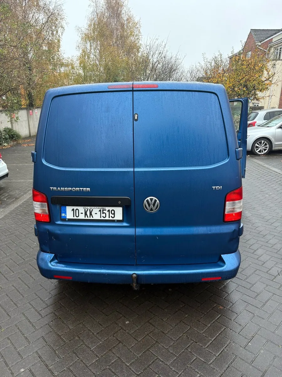 Volkswagen Transporter T5 LWB - Image 4
