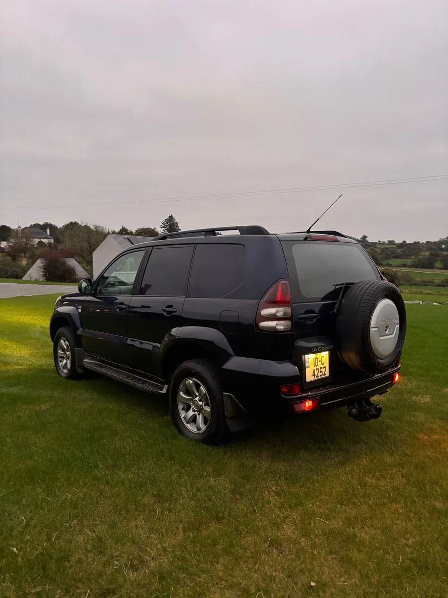 Toyota Landcruiser - Image 4