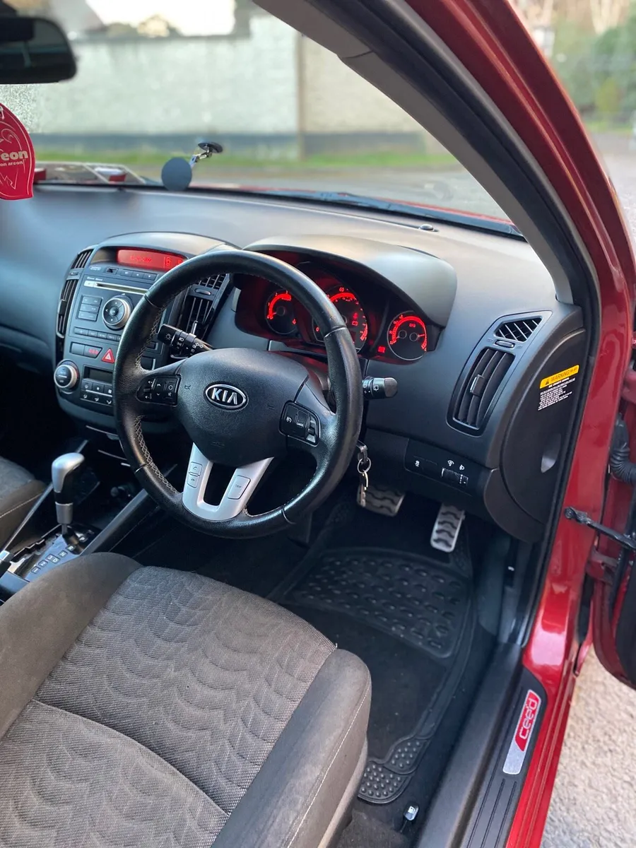 Kia ceed AUTOMATIC - Image 4