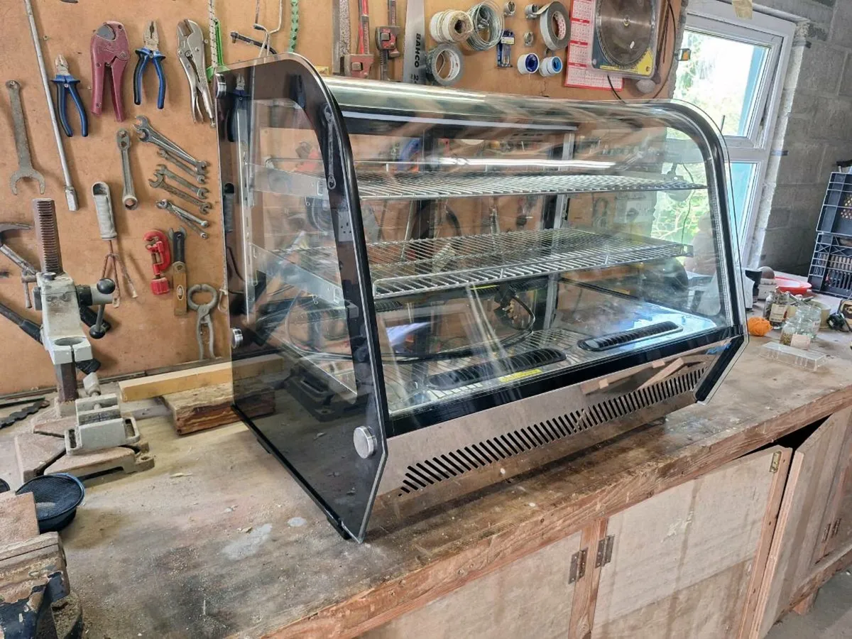 Cake display fridge - Image 1