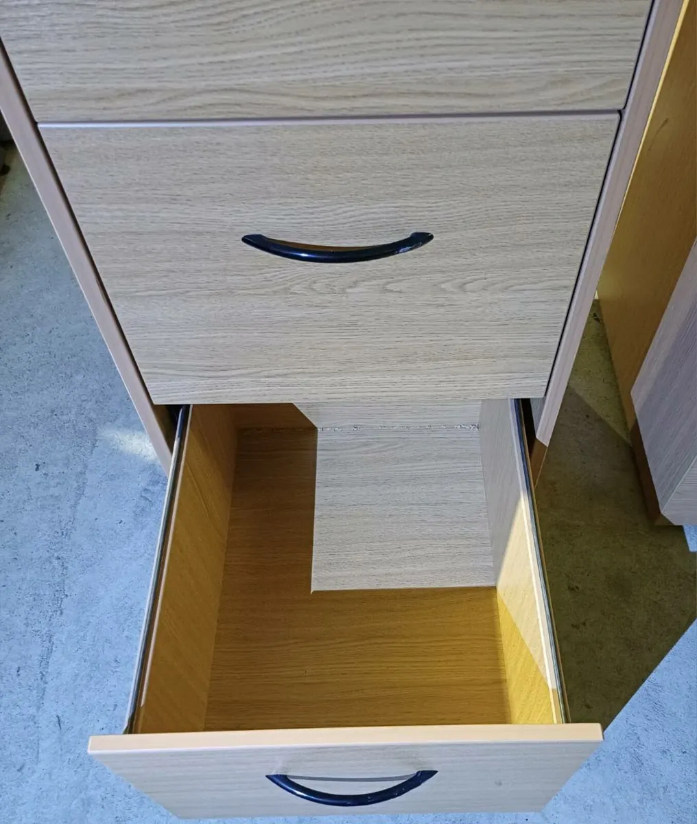 Oak Wooden Filing Cabinet - 4 Drawer - Image 3