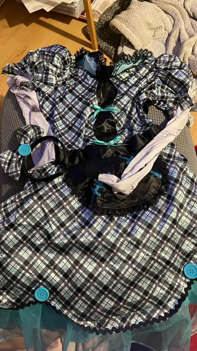 Halloween Costumes - Image 3