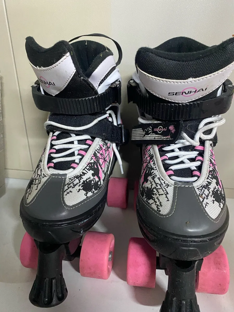 Roller skates - Image 1